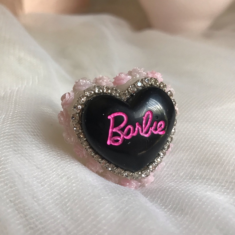 Black heart doll ring